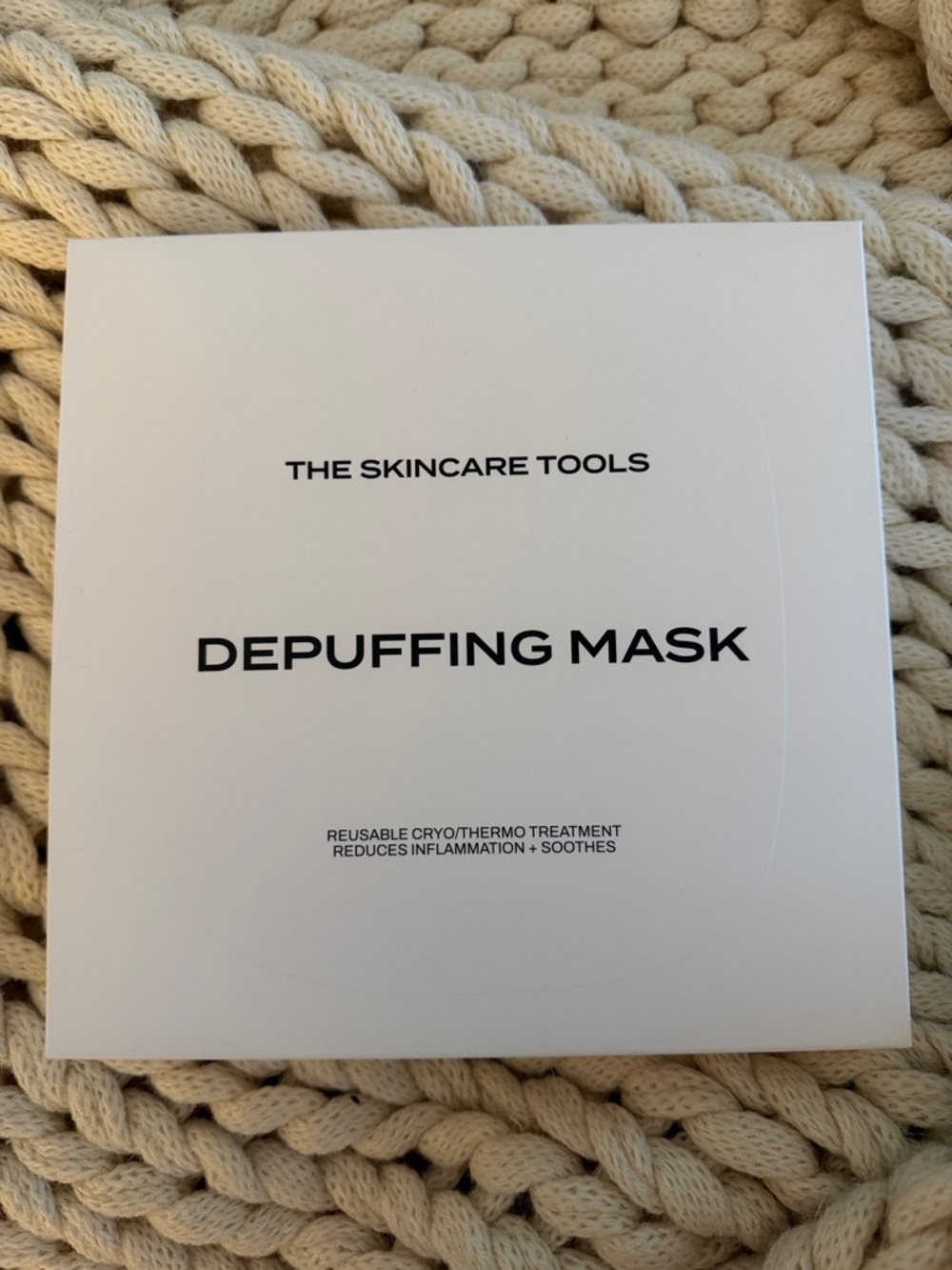 The Skincare Tools Depuffing Mask - White